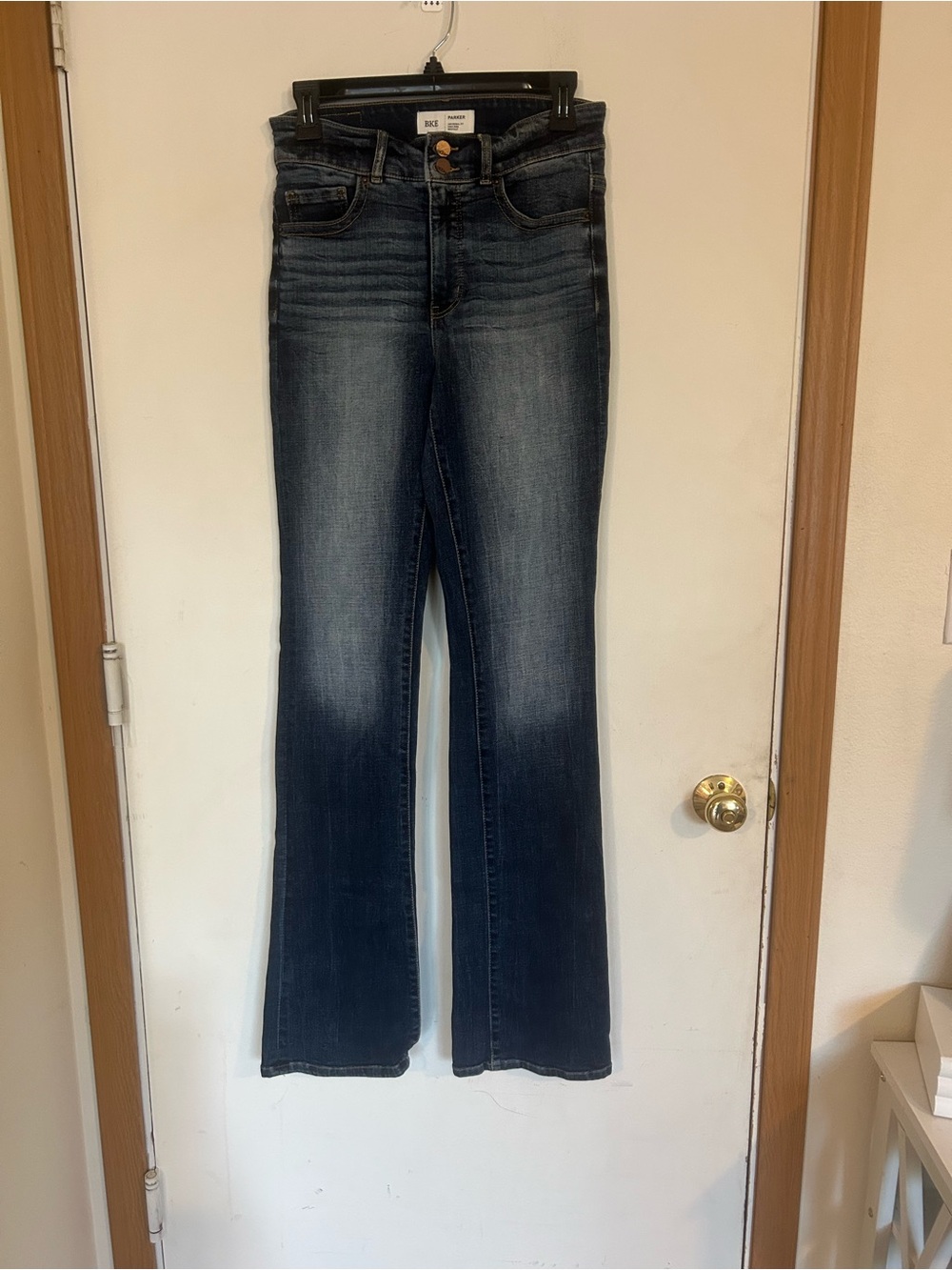BKE PARKER 26 × 35½
UNIVERSAL FIT
HIGH RISE BOOTCUT